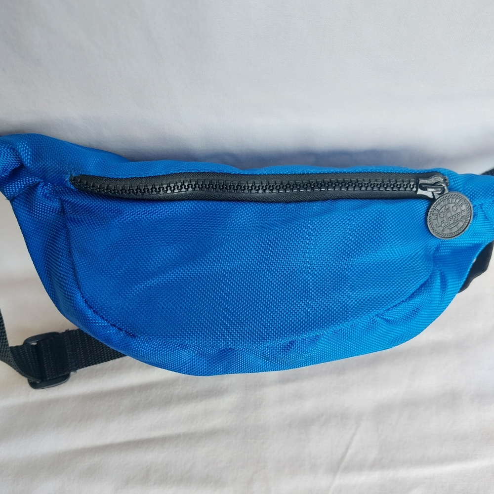 L.A. Gear Unisex Waist Fanny Pack Crossbody Bag Cobalt Royal Blue Adjustable - Picture 4 of 16